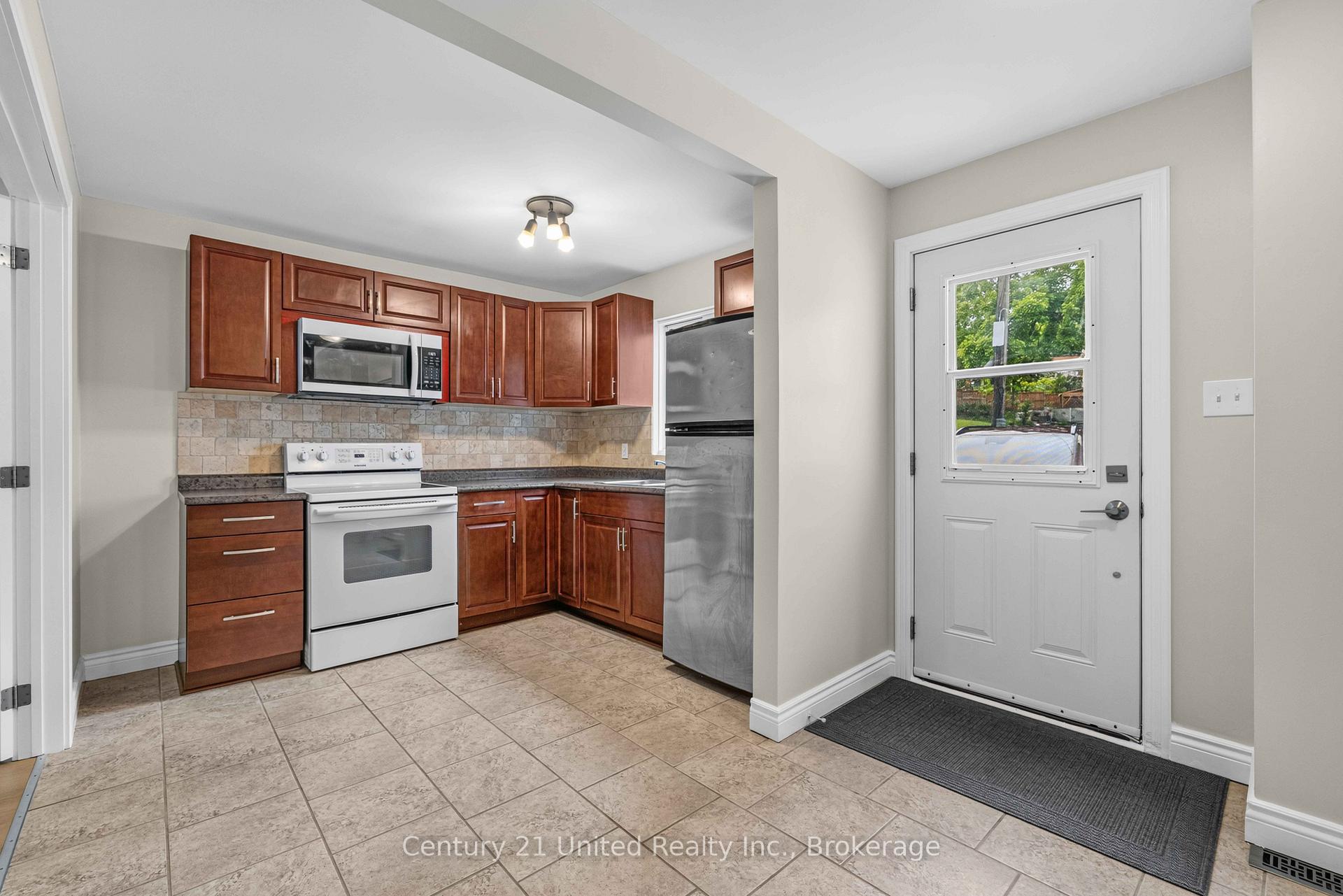 Photo 4 of 223 Antrim Street, Peterborough, Town Ward 3 — HOMEH