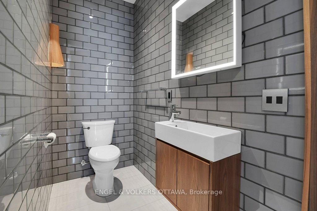 Photo 5 of Unit PH4, 135 Barrette Street, Ottawa, Vanier — HOMEH