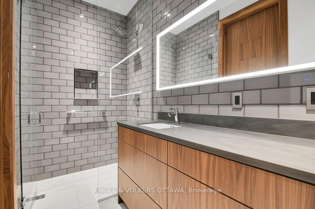 Photo 21 of Unit PH4, 135 Barrette Street, Ottawa, Vanier — HOMEH