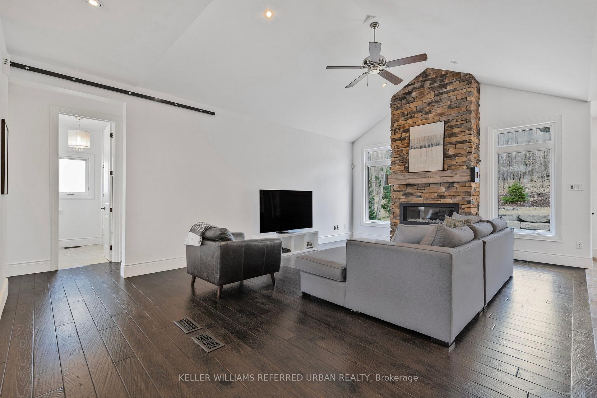 Photo 5 of 25 Heron Boulevard, Springwater, Snow Valley — HOMEH
