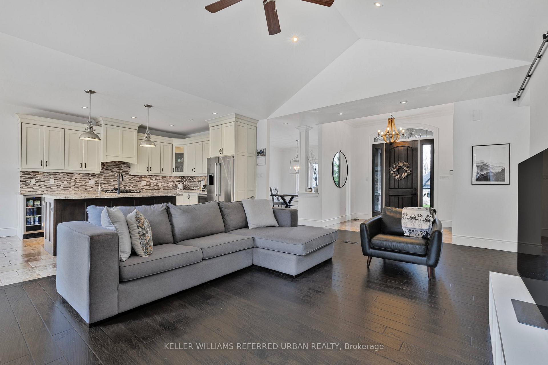 Photo 7 of 25 Heron Boulevard, Springwater, Snow Valley — HOMEH