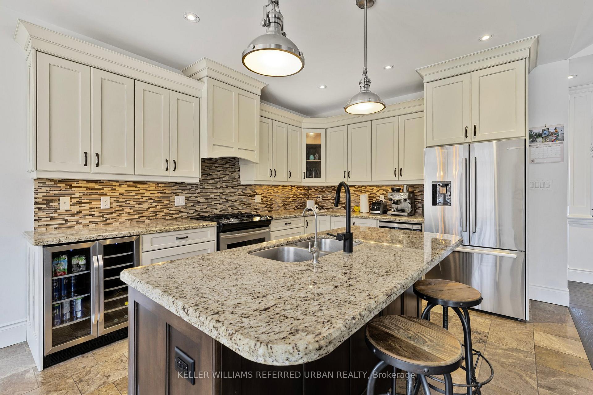 Photo 10 of 25 Heron Boulevard, Springwater, Snow Valley — HOMEH
