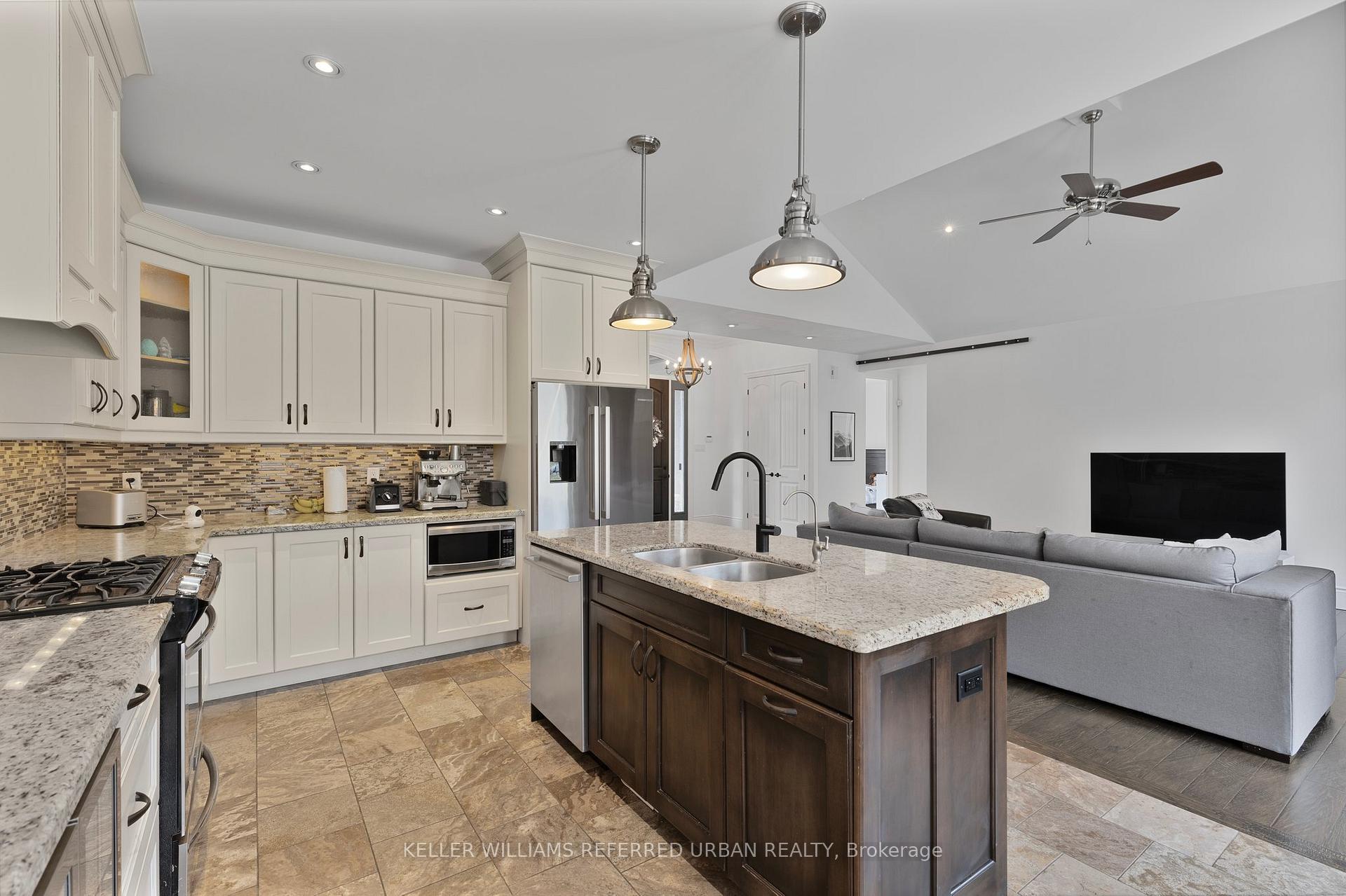 Photo 13 of 25 Heron Boulevard, Springwater, Snow Valley — HOMEH