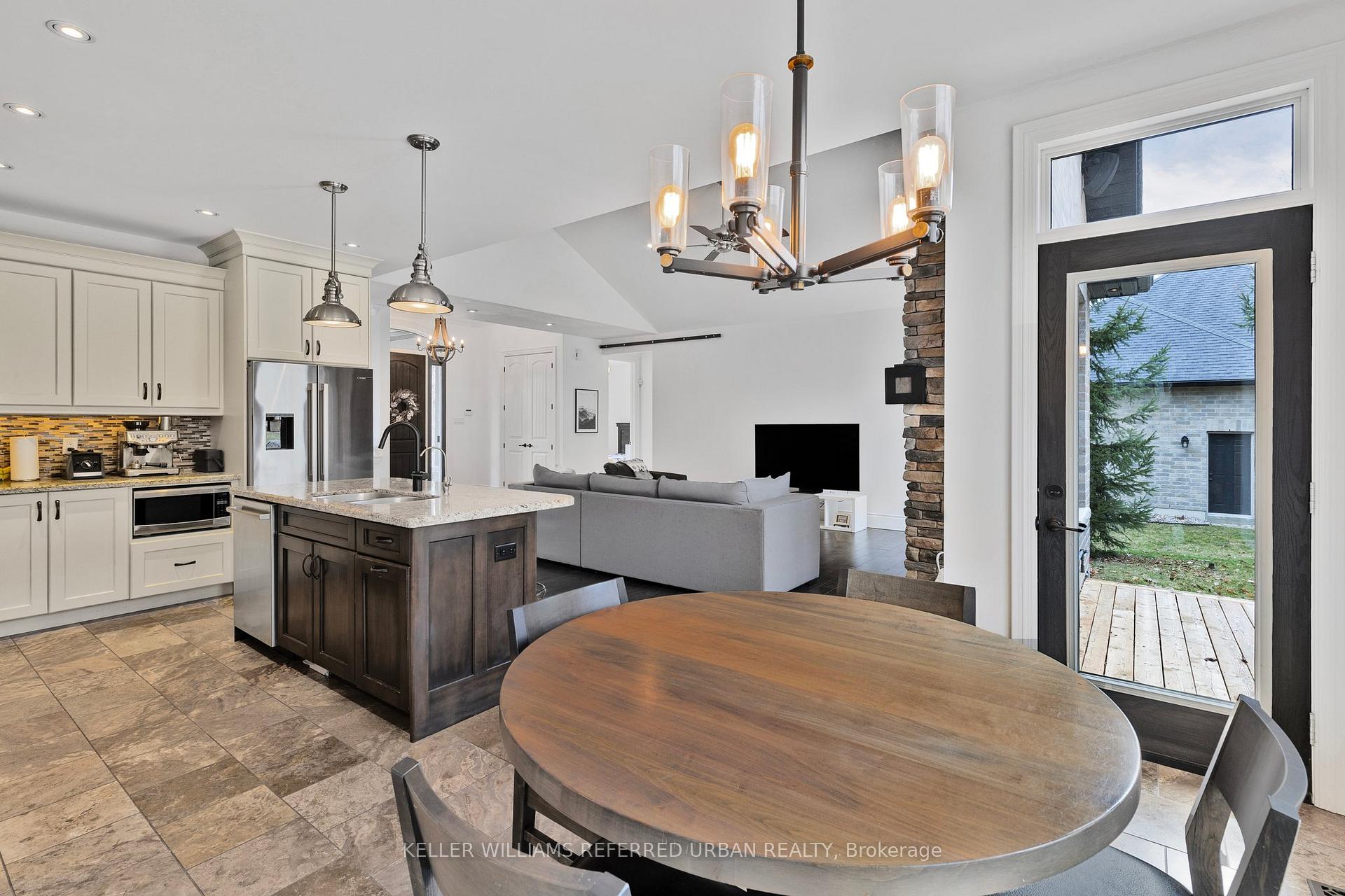 Photo 15 of 25 Heron Boulevard, Springwater, Snow Valley — HOMEH