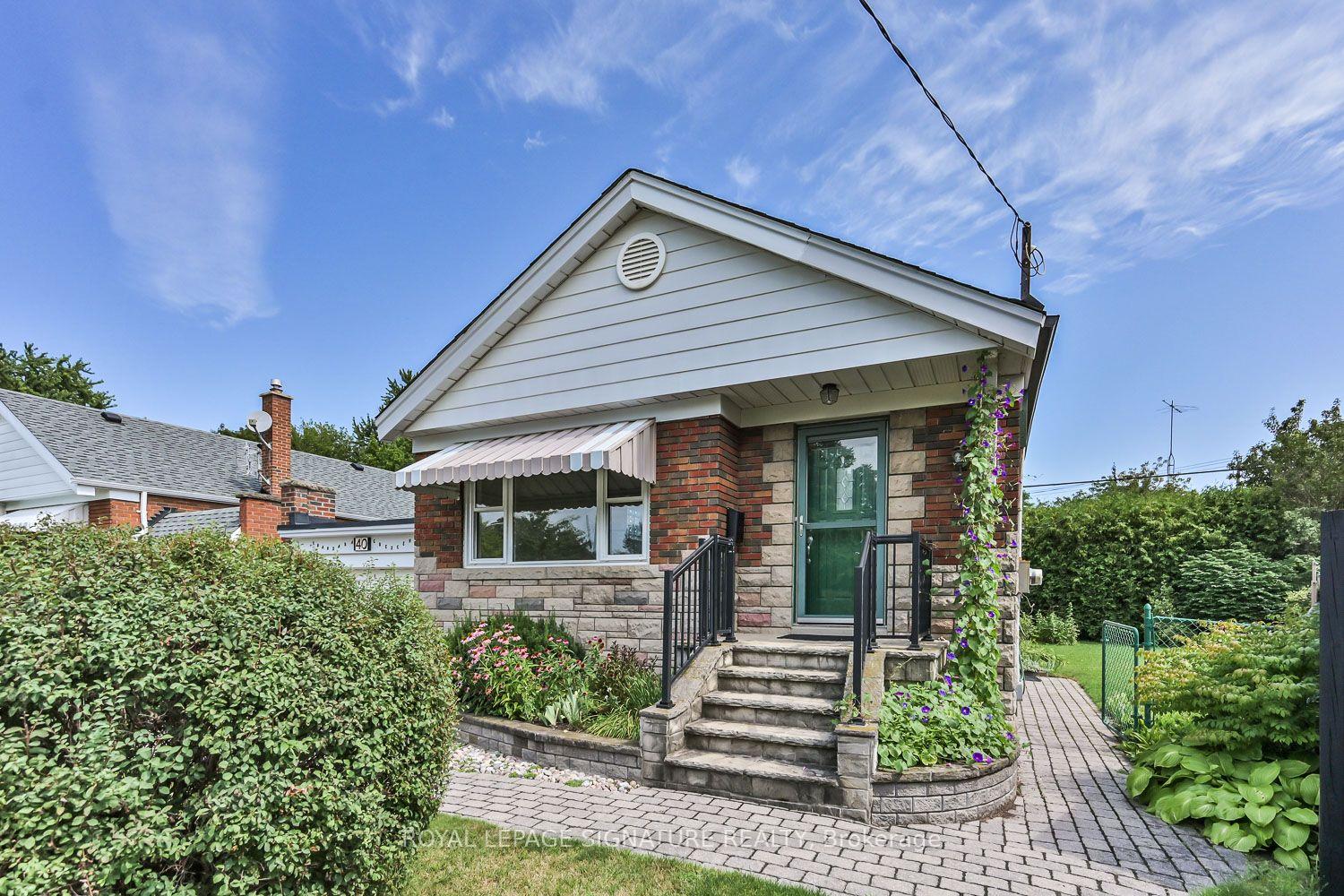 Photo 3 of 40 Shandara Crescent, Scarborough, Wexford-Maryvale — HOMEH