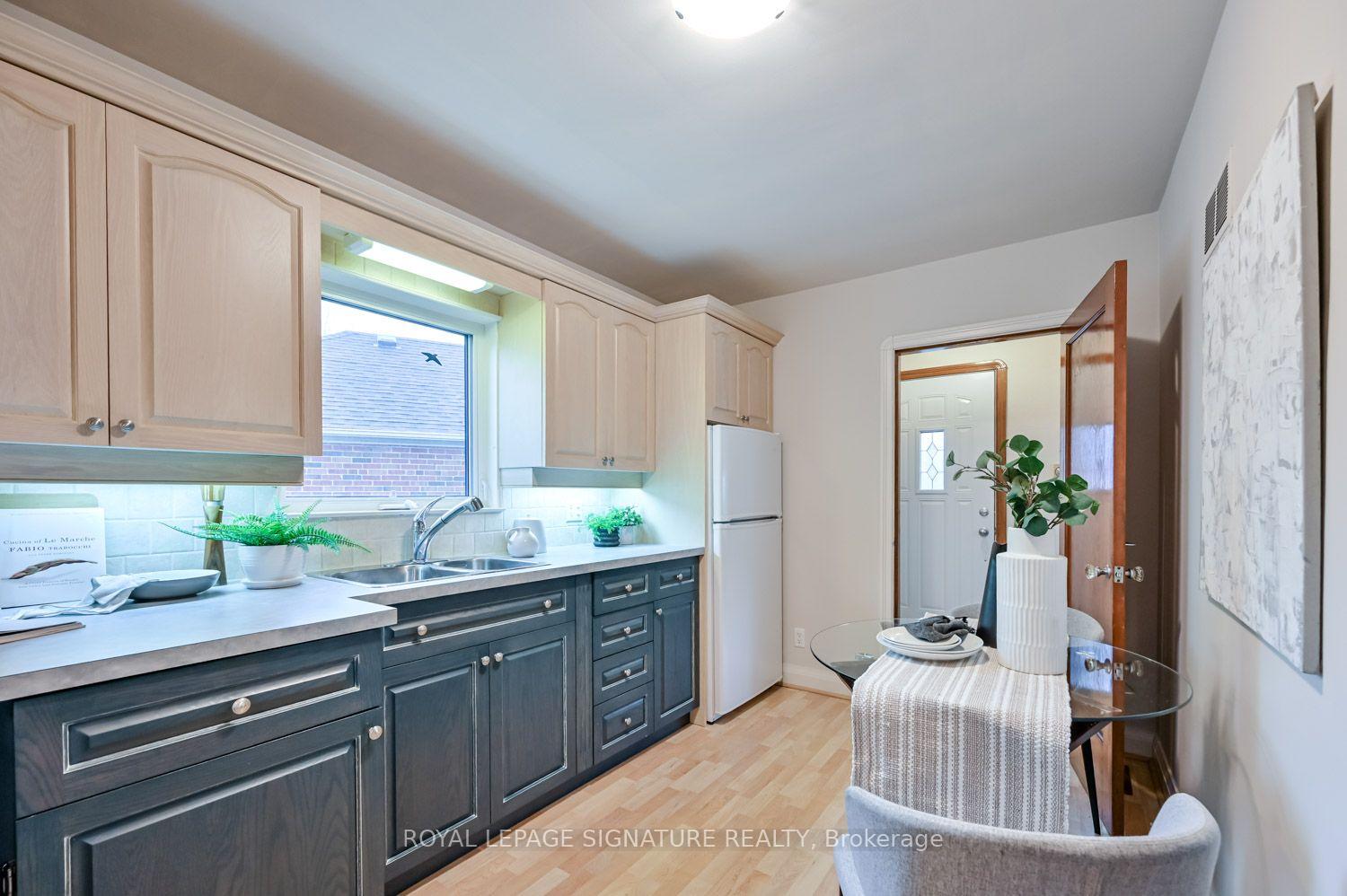 Photo 10 of 40 Shandara Crescent, Scarborough, Wexford-Maryvale — HOMEH