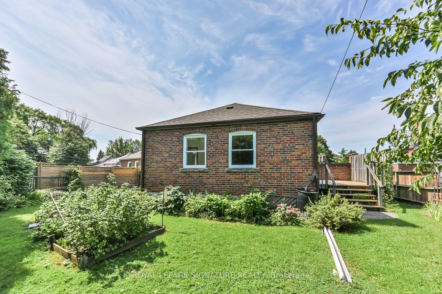 Photo 25 of 40 Shandara Crescent, Scarborough, Wexford-Maryvale — HOMEH