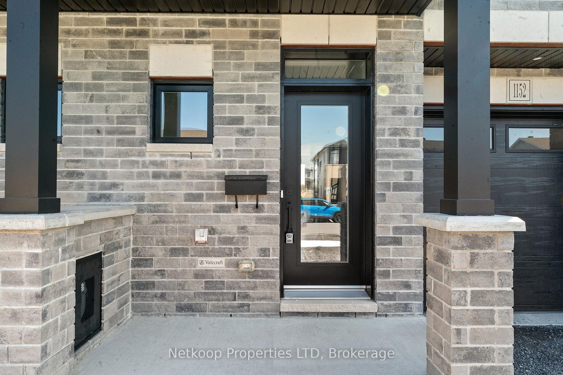 Photo 3 of 1152 Cope Drive, Ottawa, Stittsville (South) — HOMEH