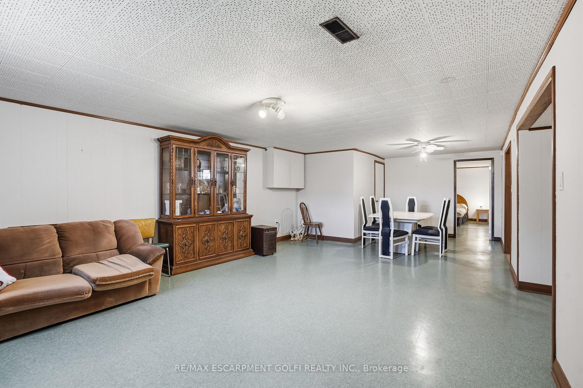 Photo 17 of 18 Pleasant Avenue, Hamilton, Stoney Creek — HOMEH
