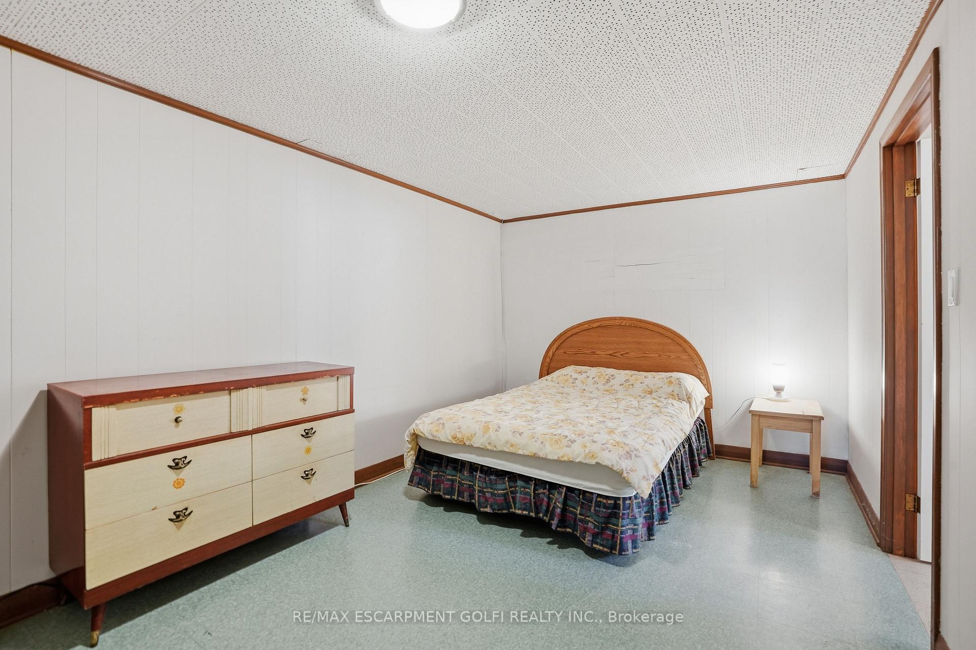 Photo 20 of 18 Pleasant Avenue, Hamilton, Stoney Creek — HOMEH