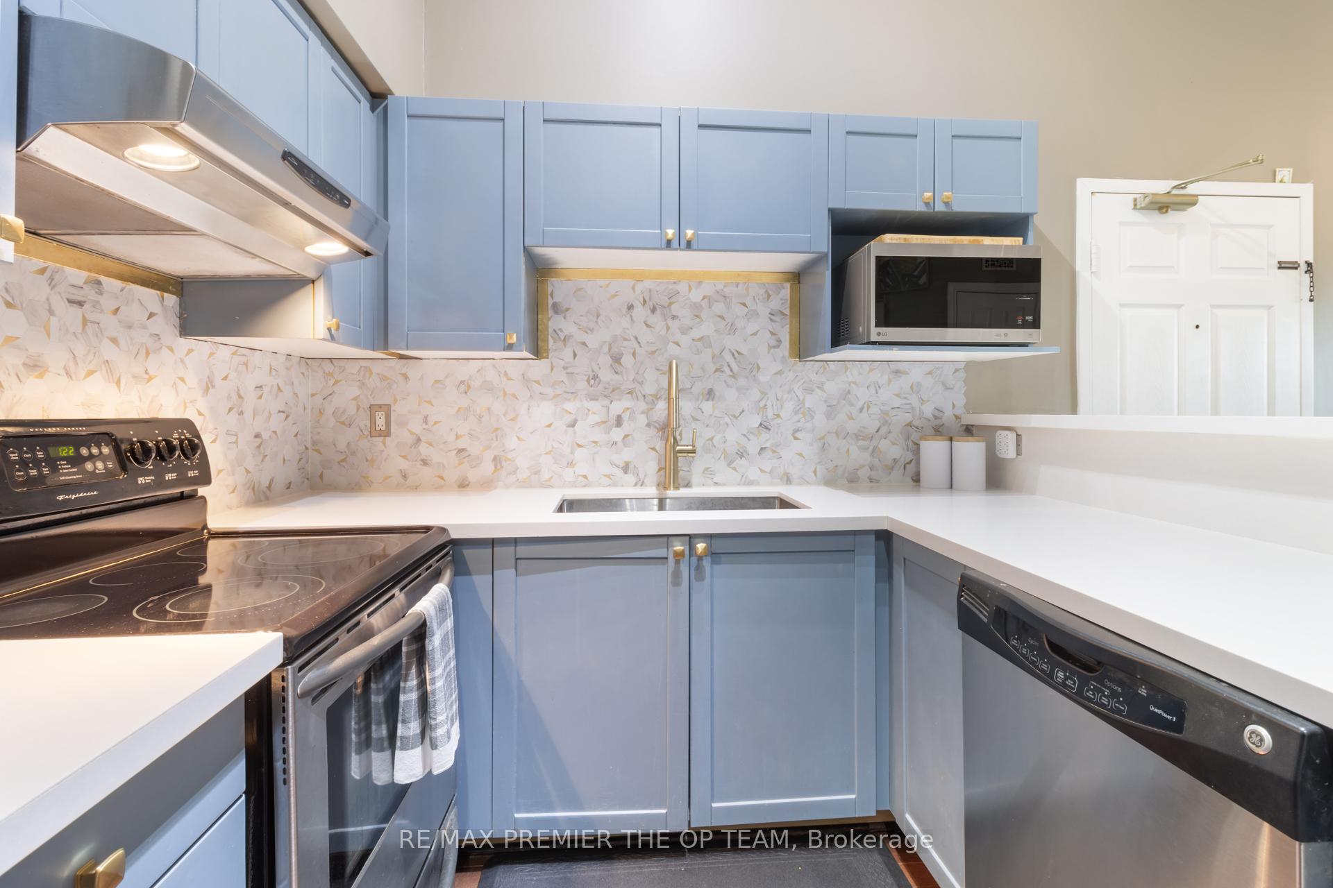 Photo 20 of Unit 404, 1440 Bishops Gate, Oakville, Glen Abbey — HOMEH