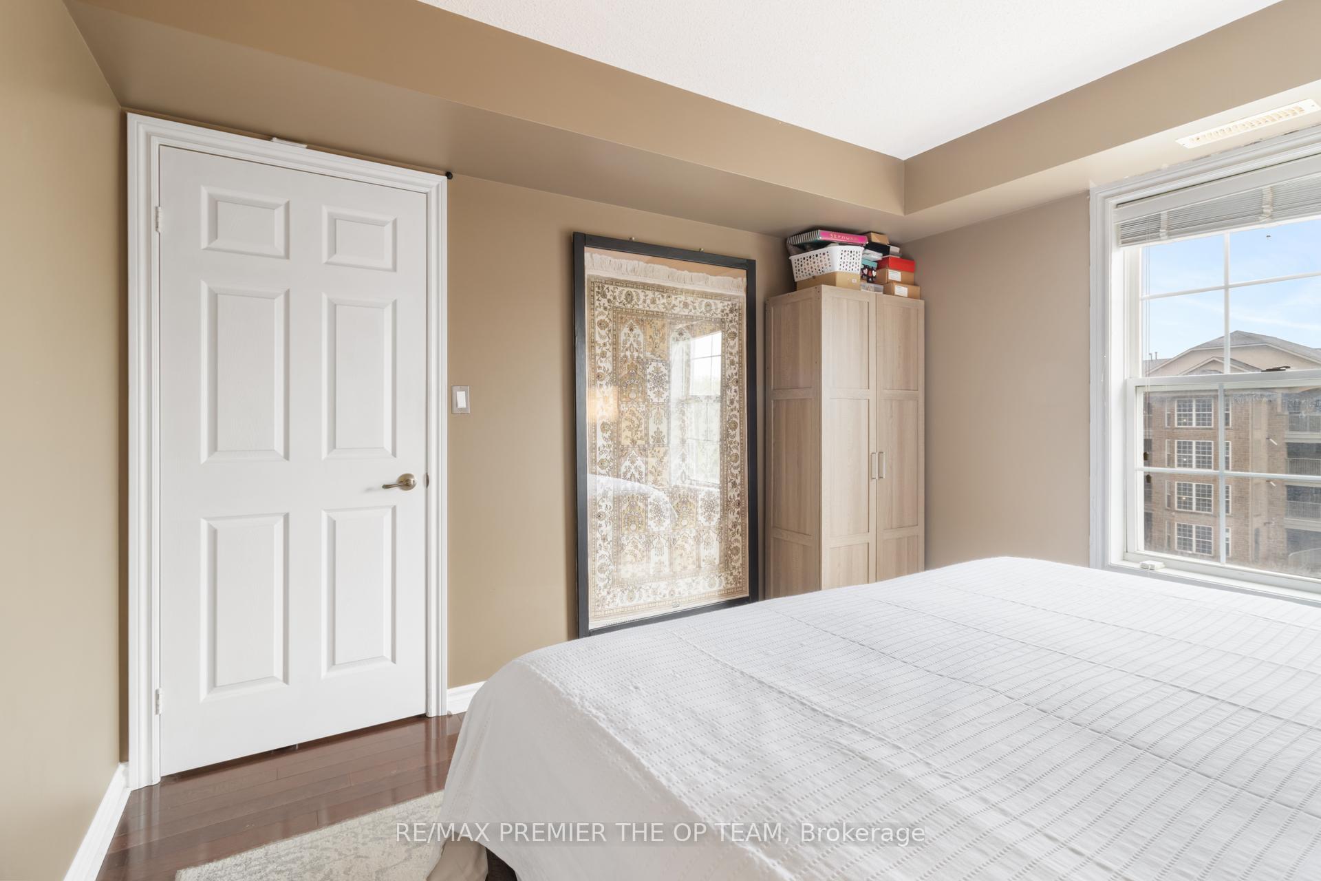 Photo 36 of Unit 404, 1440 Bishops Gate, Oakville, Glen Abbey — HOMEH