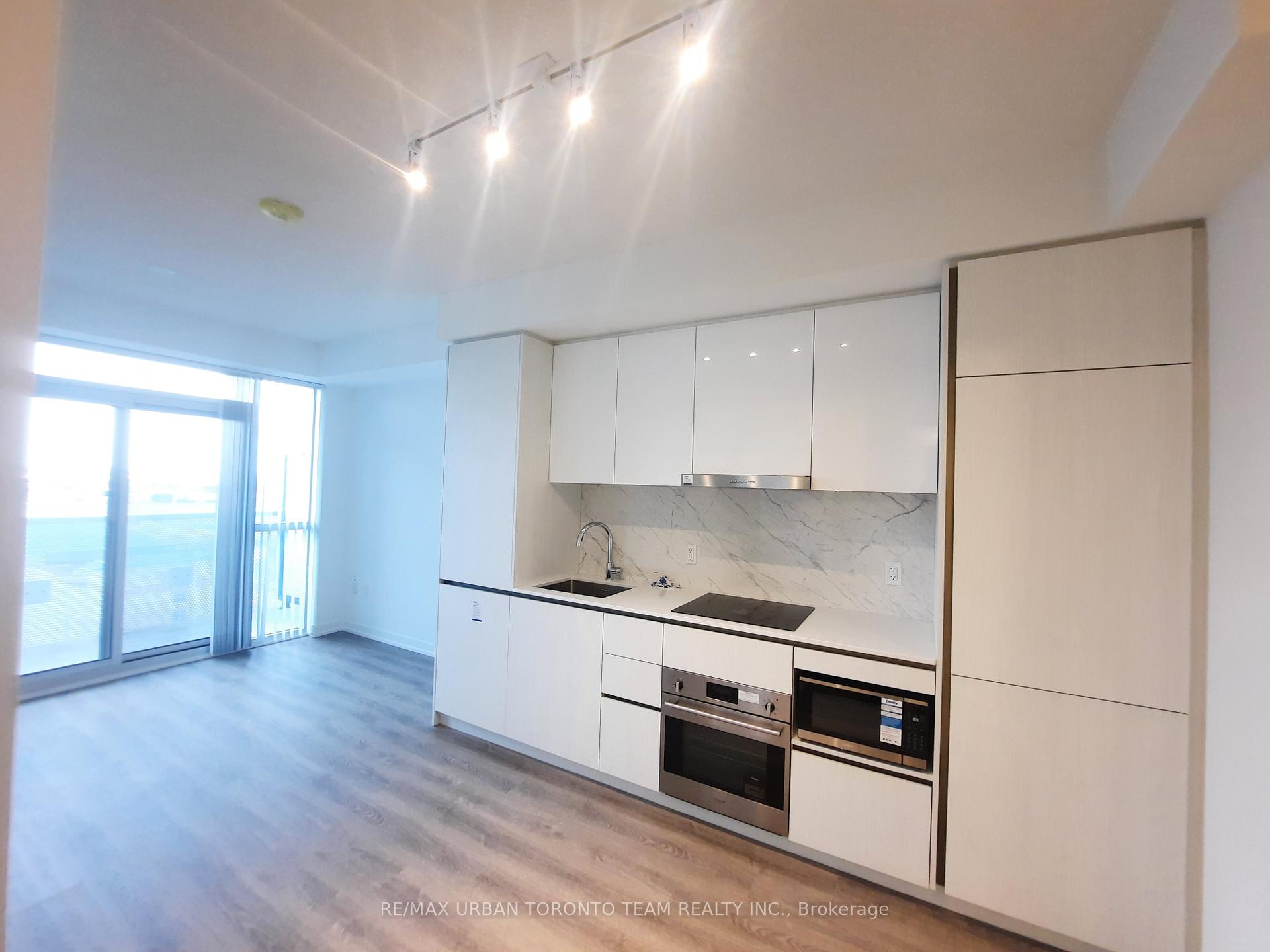 Photo 3 of Unit 1108, 8 Interchange Way, Vaughan, Vaughan Corporate Centre — HOMEH