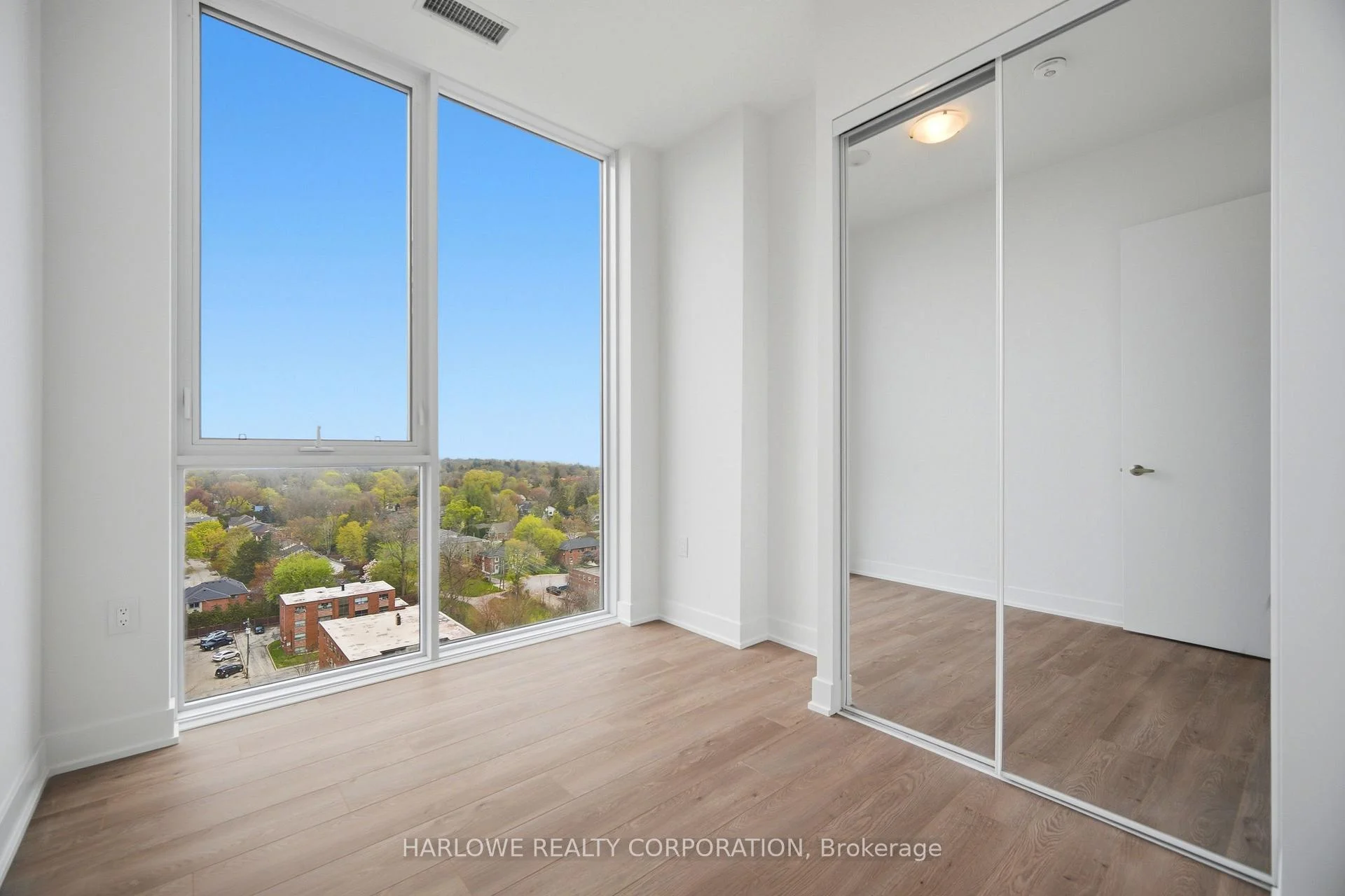 Photo 12 of Unit 410, 2088 James Street, Burlington, Brant — HOMEH