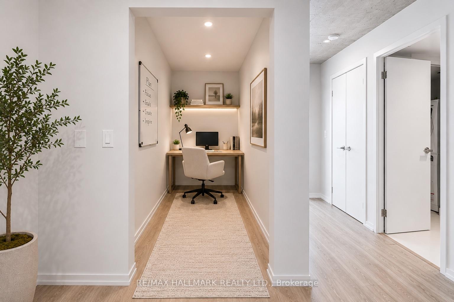 Photo 3 of Unit 707, 5 Soudan Avenue, Toronto, Mount Pleasant West — HOMEH