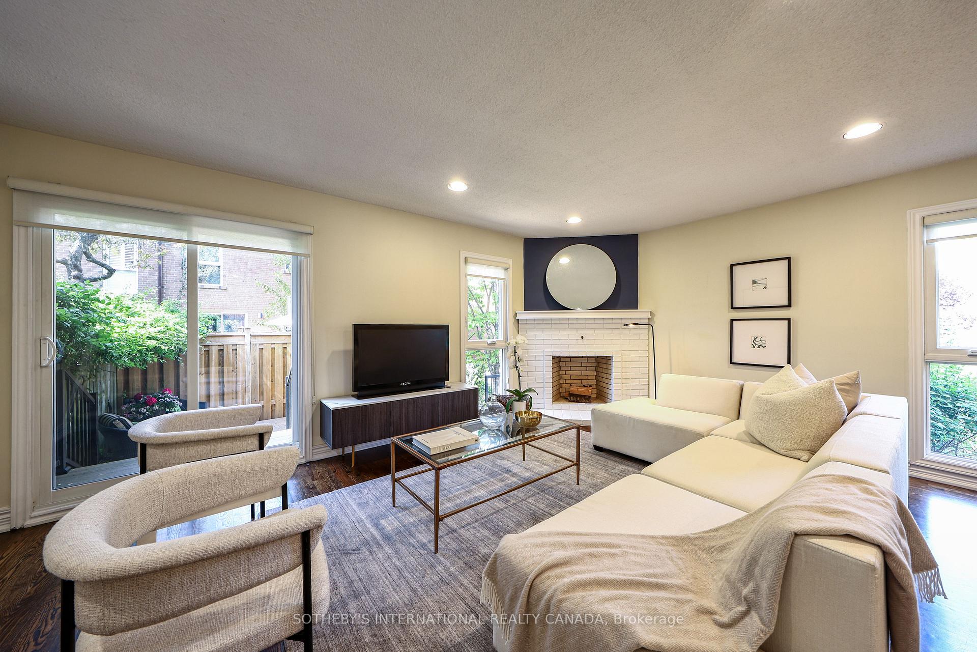 Photo 6 of 70 Sylvan Valley Way, Toronto, Bedford Park-Nortown — HOMEH