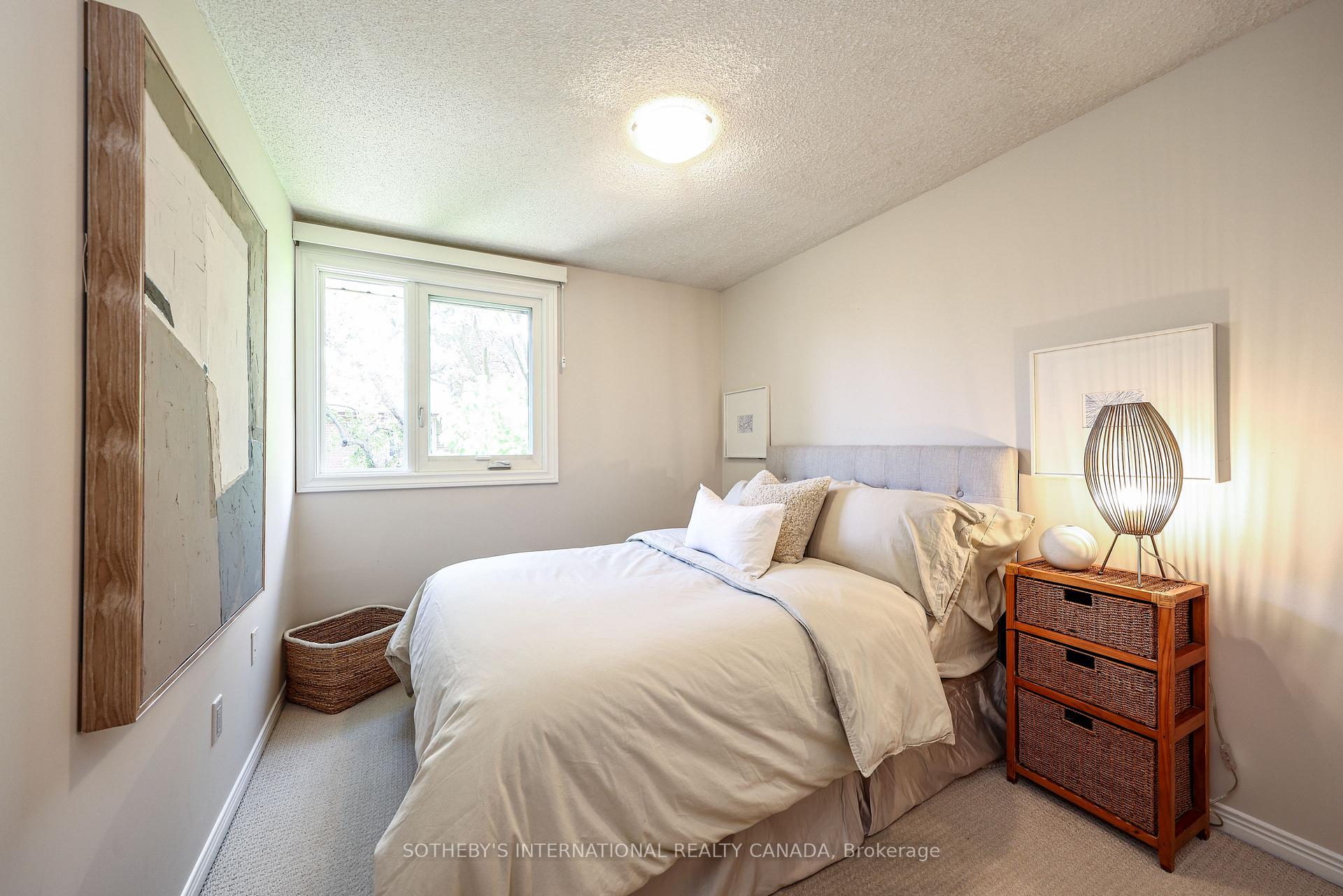 Photo 22 of 70 Sylvan Valley Way, Toronto, Bedford Park-Nortown — HOMEH