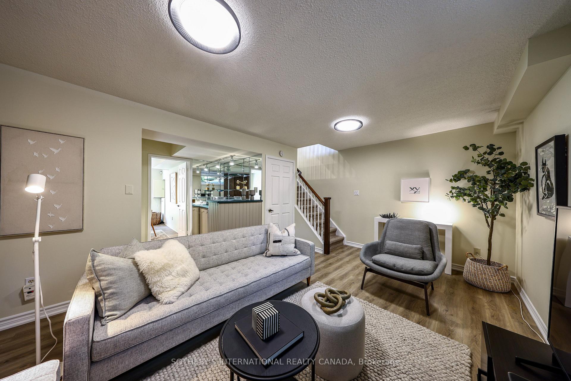 Photo 25 of 70 Sylvan Valley Way, Toronto, Bedford Park-Nortown — HOMEH