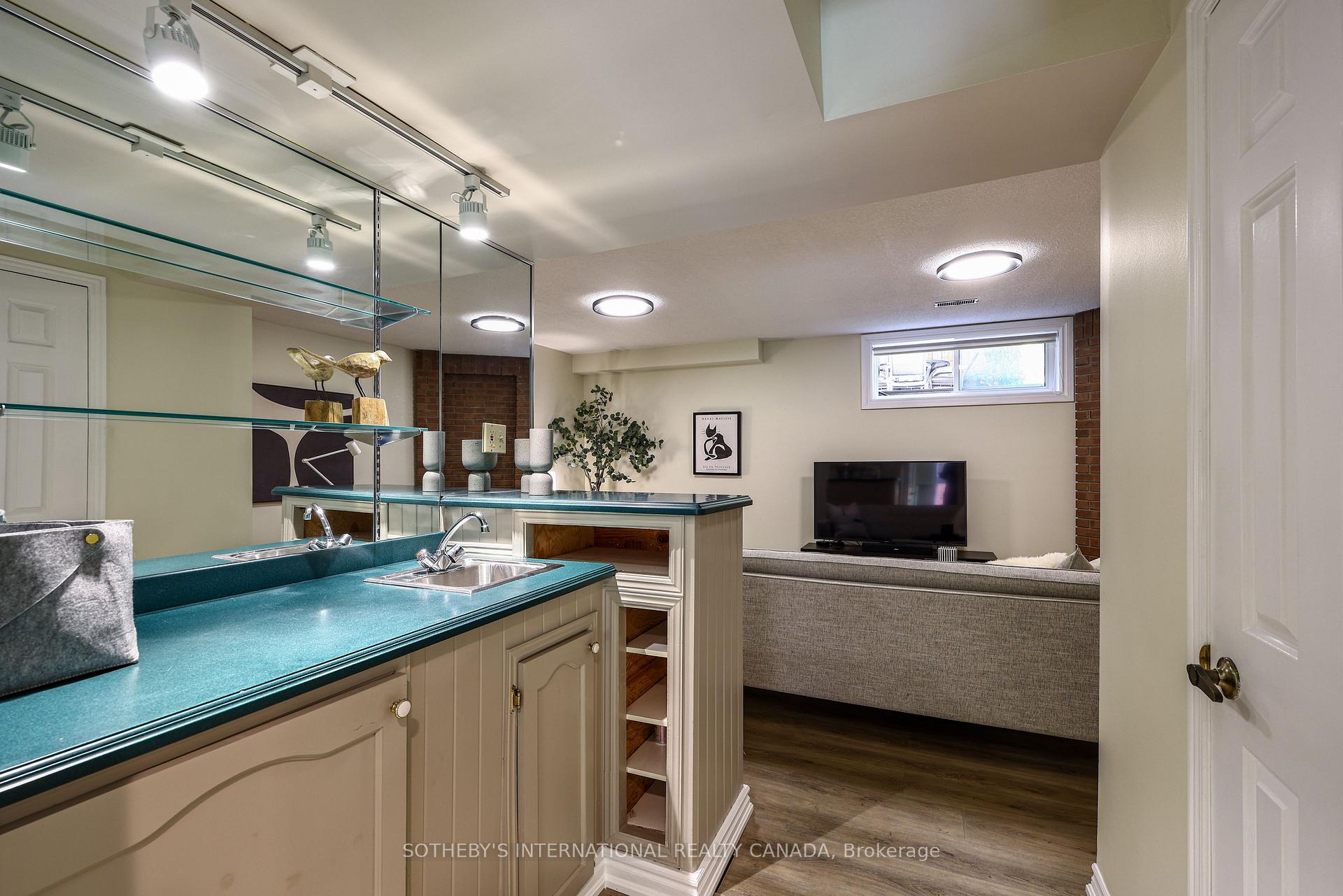 Photo 26 of 70 Sylvan Valley Way, Toronto, Bedford Park-Nortown — HOMEH