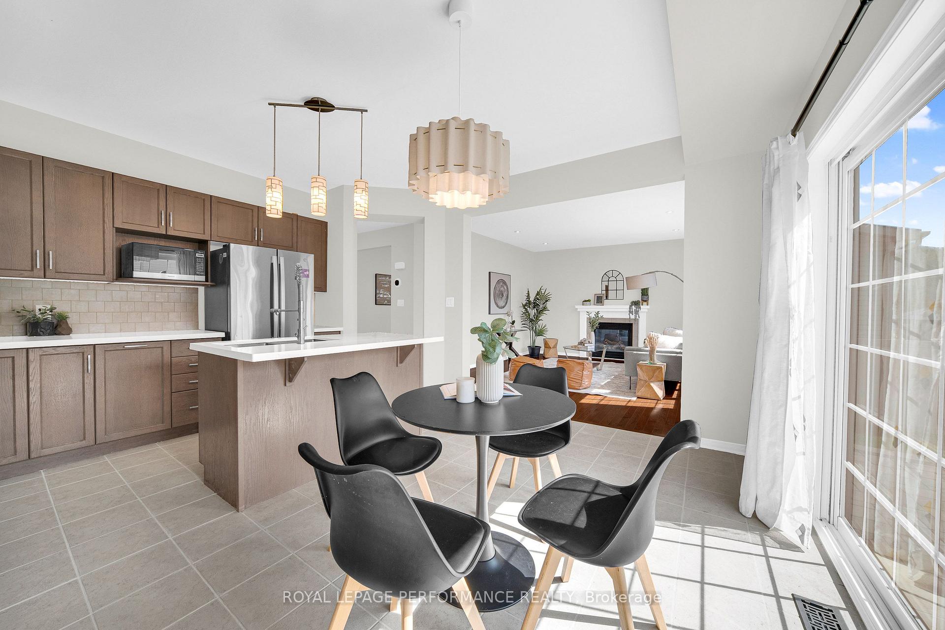Photo 15 of 593 Pinawa Circle, Ottawa, Barrhaven - Stonebridge — HOMEH