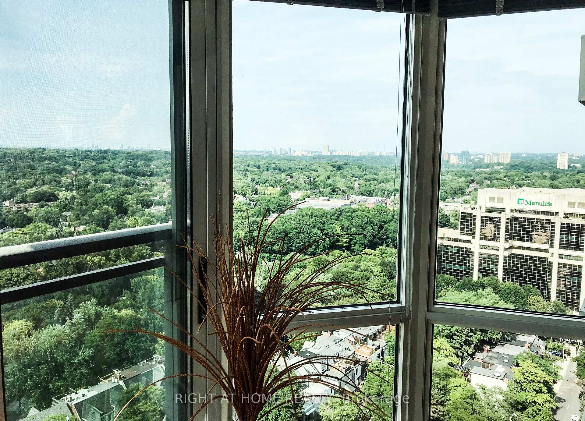 Photo 2 of Unit 2703, 8 Park Road, Toronto, The Annex — HOMEH
