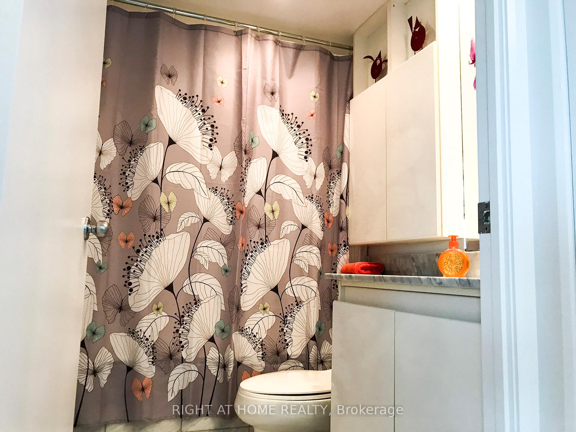 Photo 8 of Unit 2703, 8 Park Road, Toronto, The Annex — HOMEH