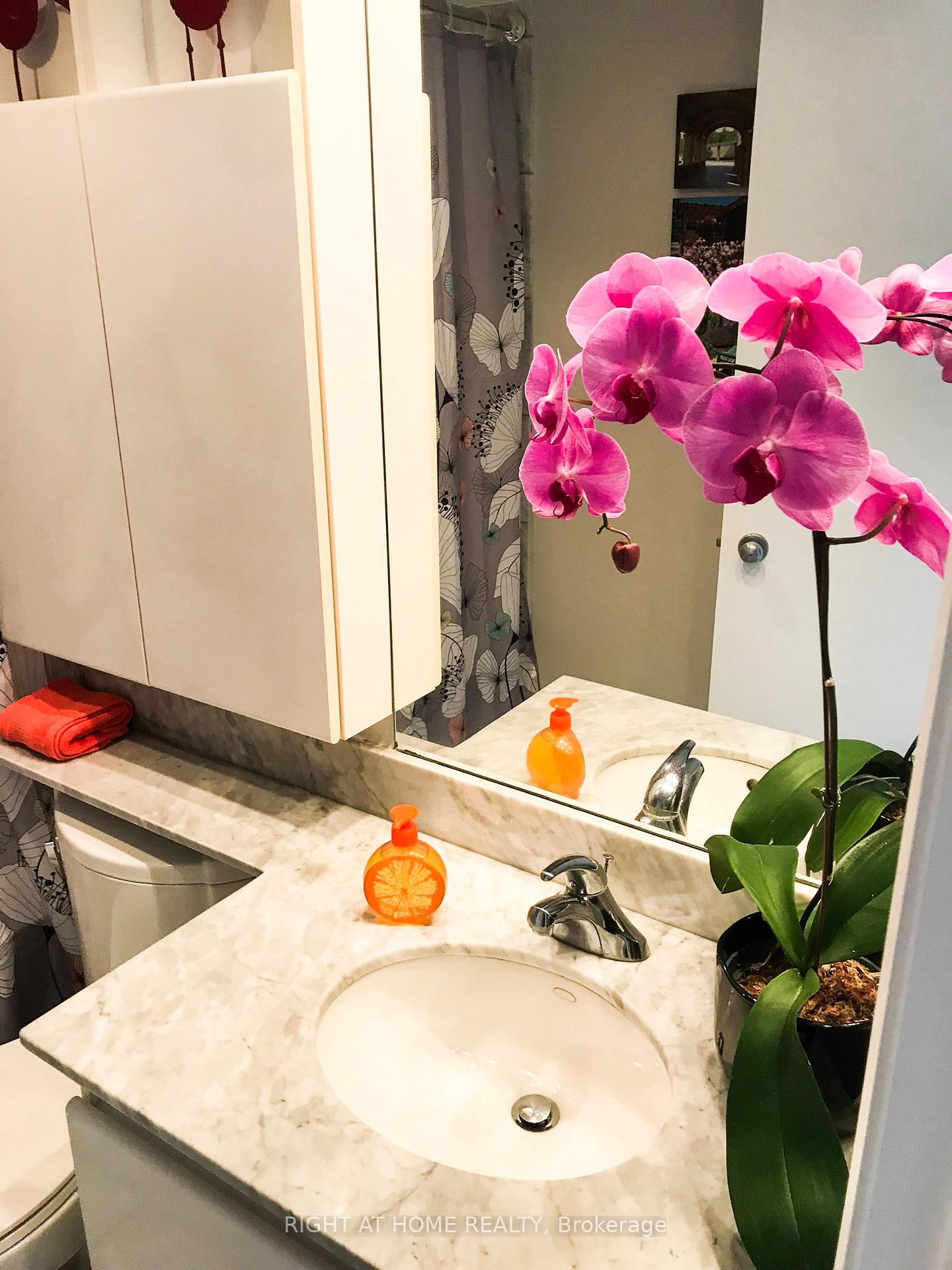 Photo 9 of Unit 2703, 8 Park Road, Toronto, The Annex — HOMEH