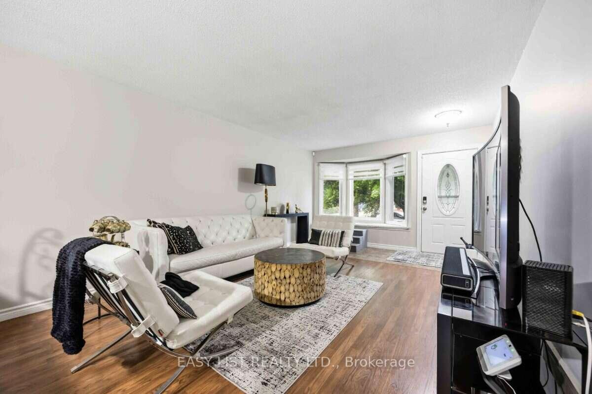 Photo 3 of 1234 Thistledown Avenue, Sarnia — HOMEH