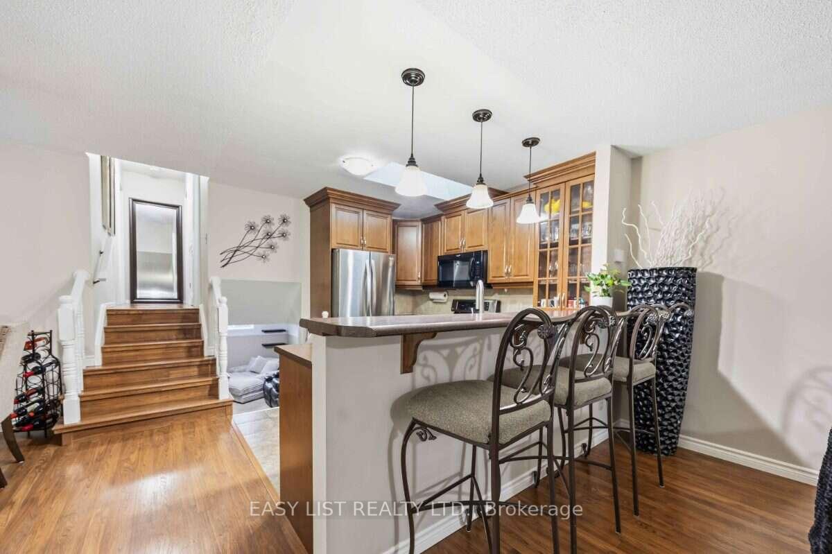 Photo 6 of 1234 Thistledown Avenue, Sarnia — HOMEH