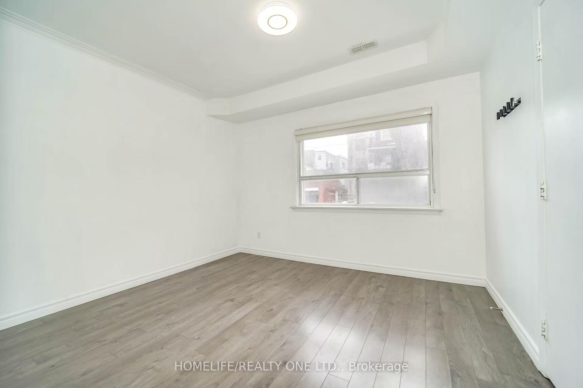 Photo 5 of 104 Benson Avenue, Toronto, Wychwood — HOMEH