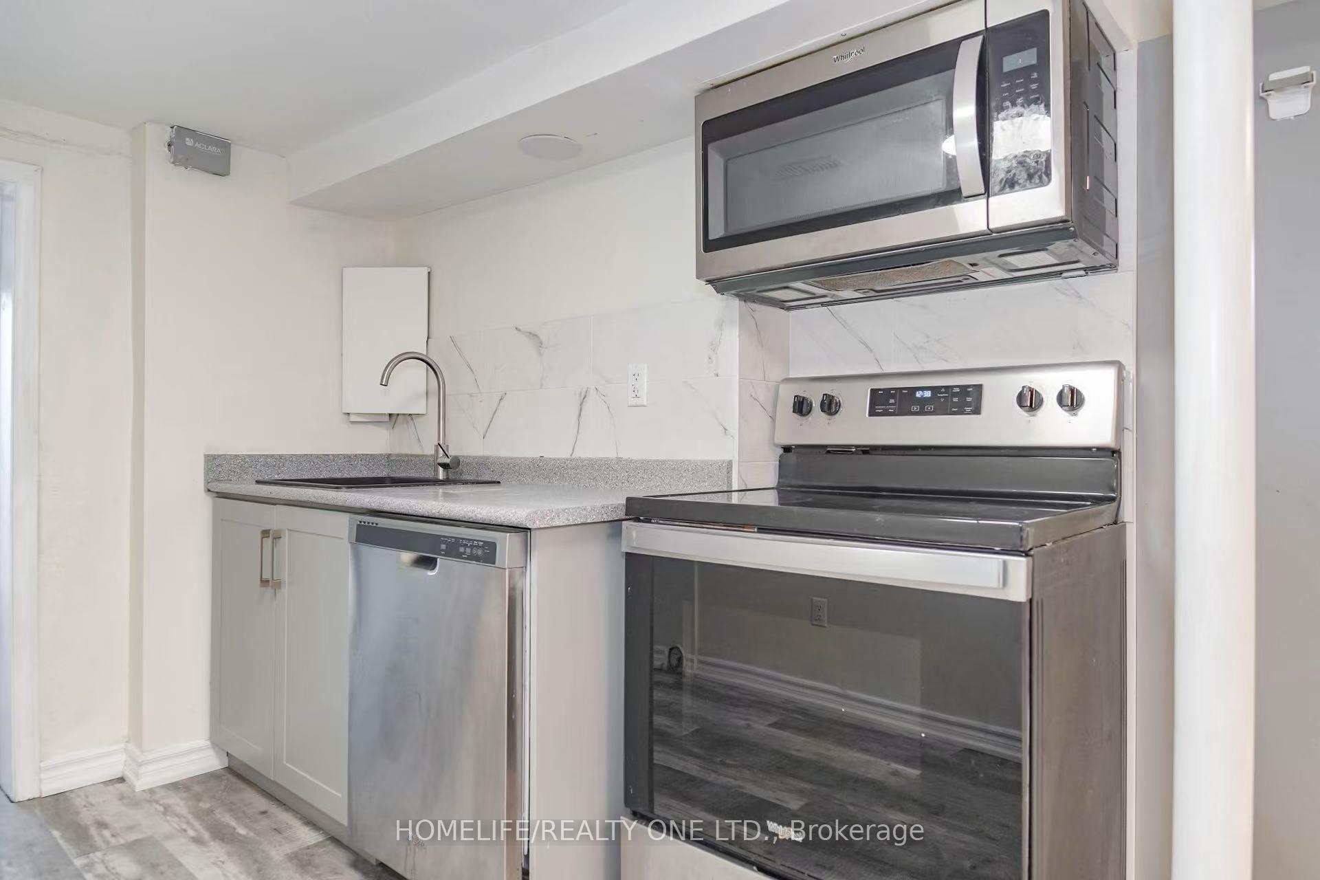 Photo 20 of 104 Benson Avenue, Toronto, Wychwood — HOMEH