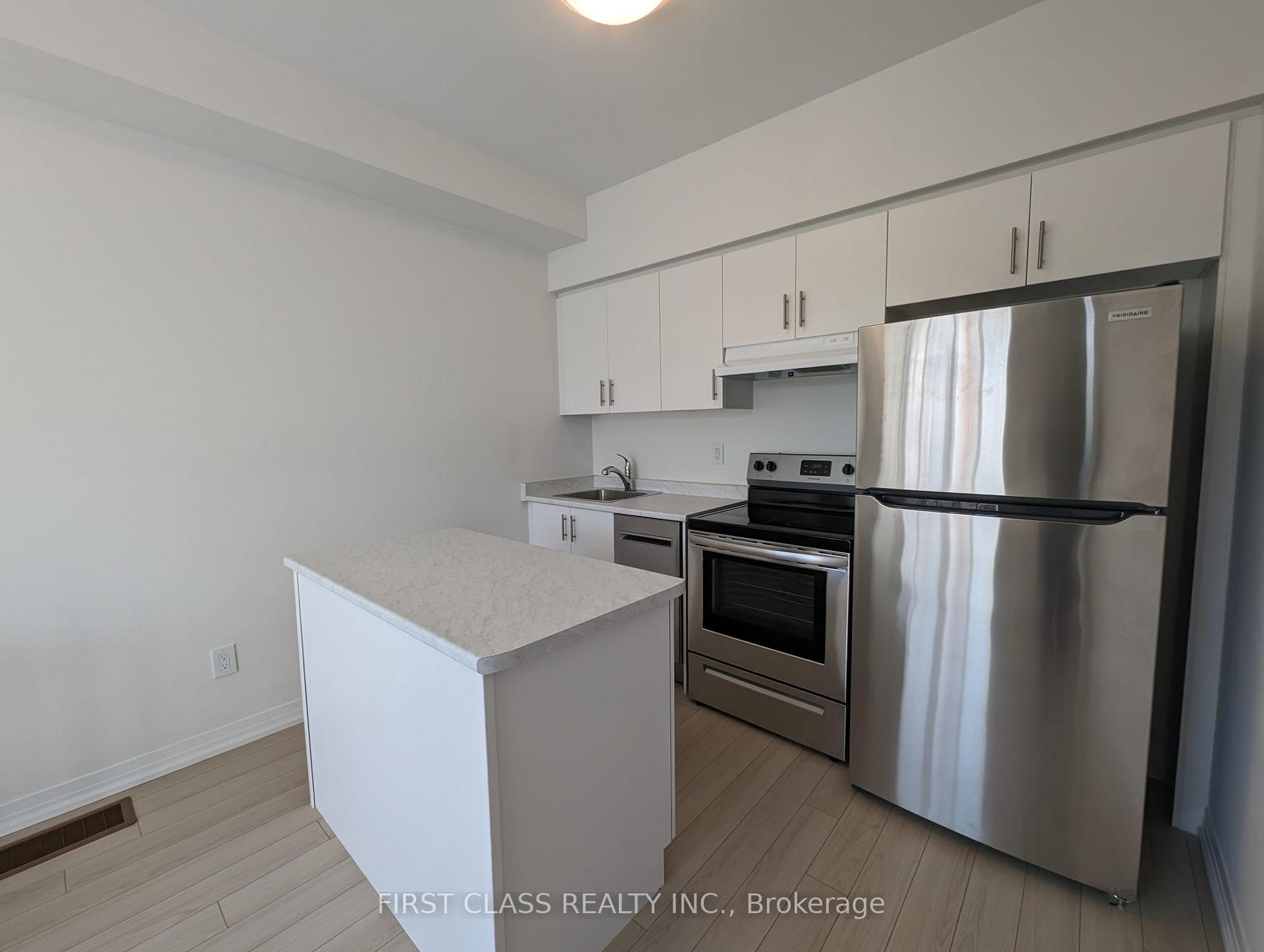 Photo 8 of 656 Copper Creek Drive, Markham, Cedar Grove — HOMEH