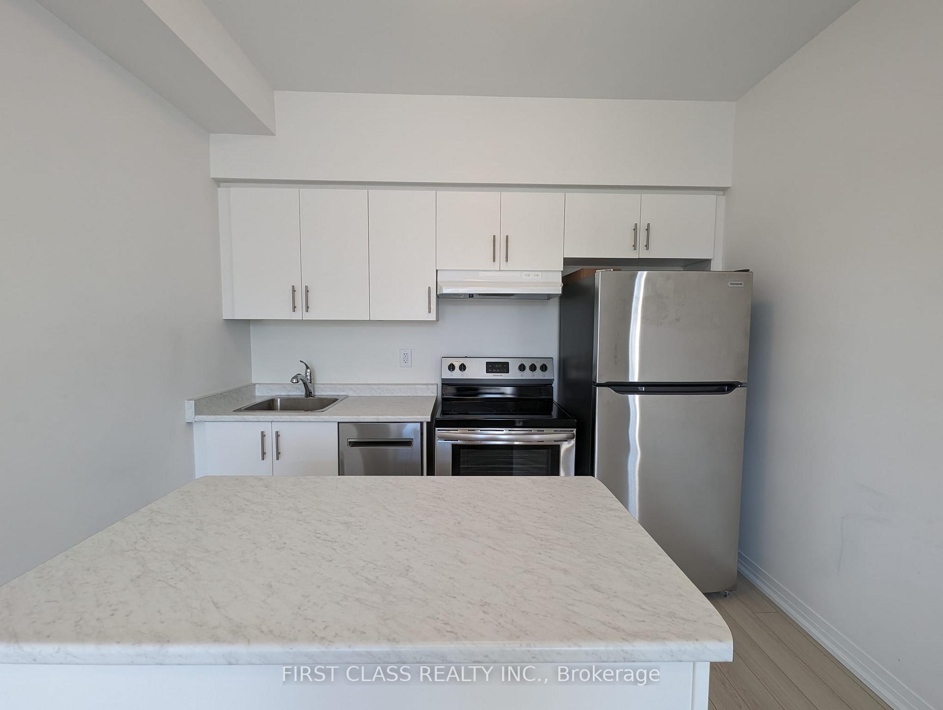 Photo 9 of 656 Copper Creek Drive, Markham, Cedar Grove — HOMEH