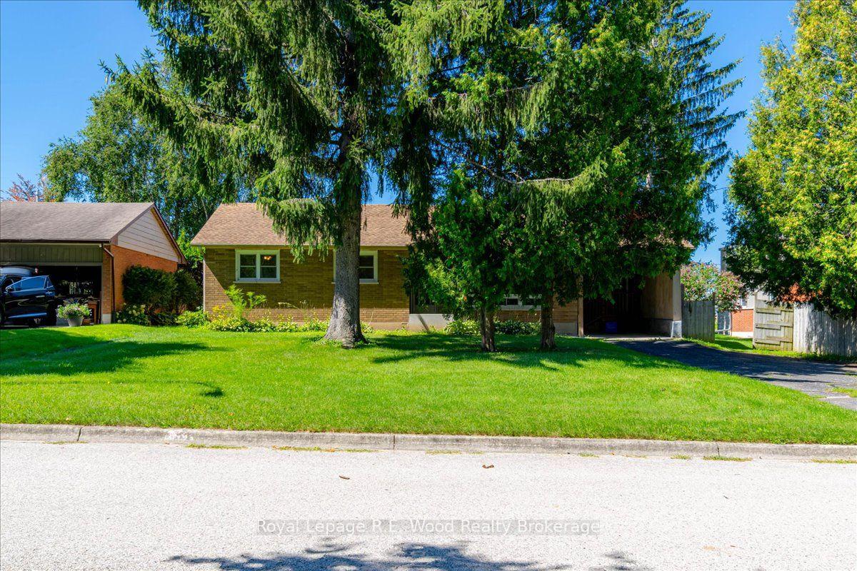 Photo 3 of 3 Myrtle Street, Tillsonburg — HOMEH
