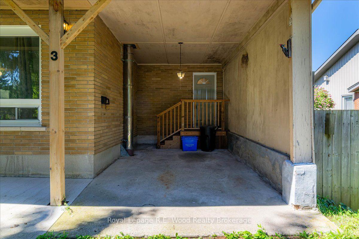 Photo 4 of 3 Myrtle Street, Tillsonburg — HOMEH