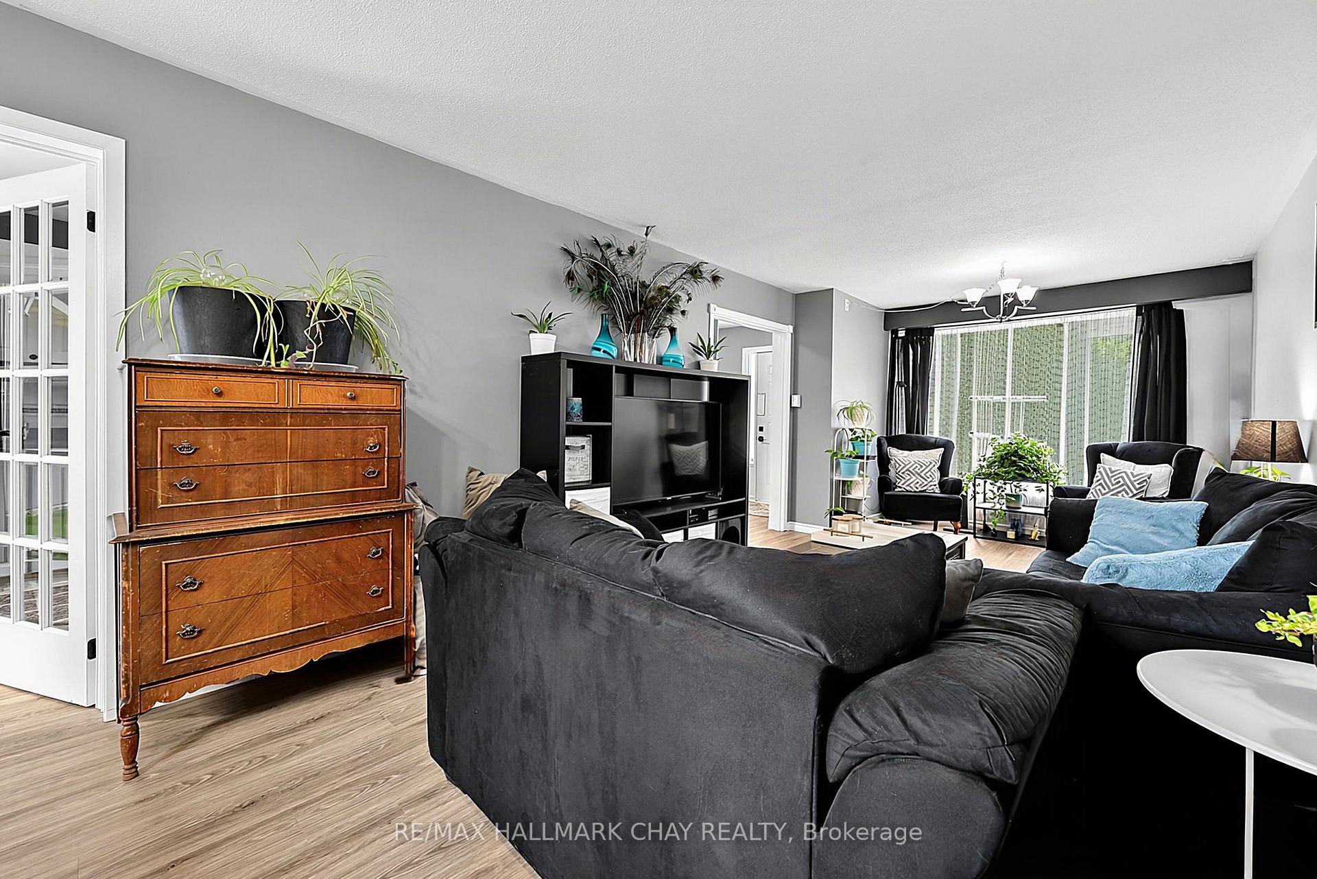 Photo 9 of 133 Daphne Crescent, Barrie, Cundles East — HOMEH