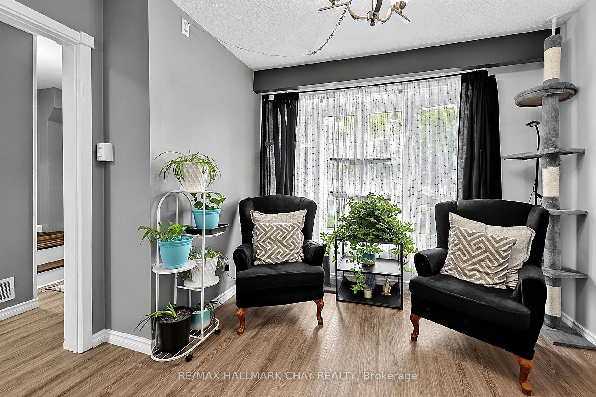 Photo 10 of 133 Daphne Crescent, Barrie, Cundles East — HOMEH