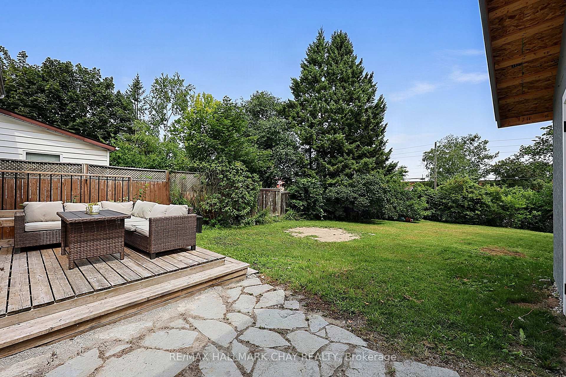 Photo 33 of 133 Daphne Crescent, Barrie, Cundles East — HOMEH