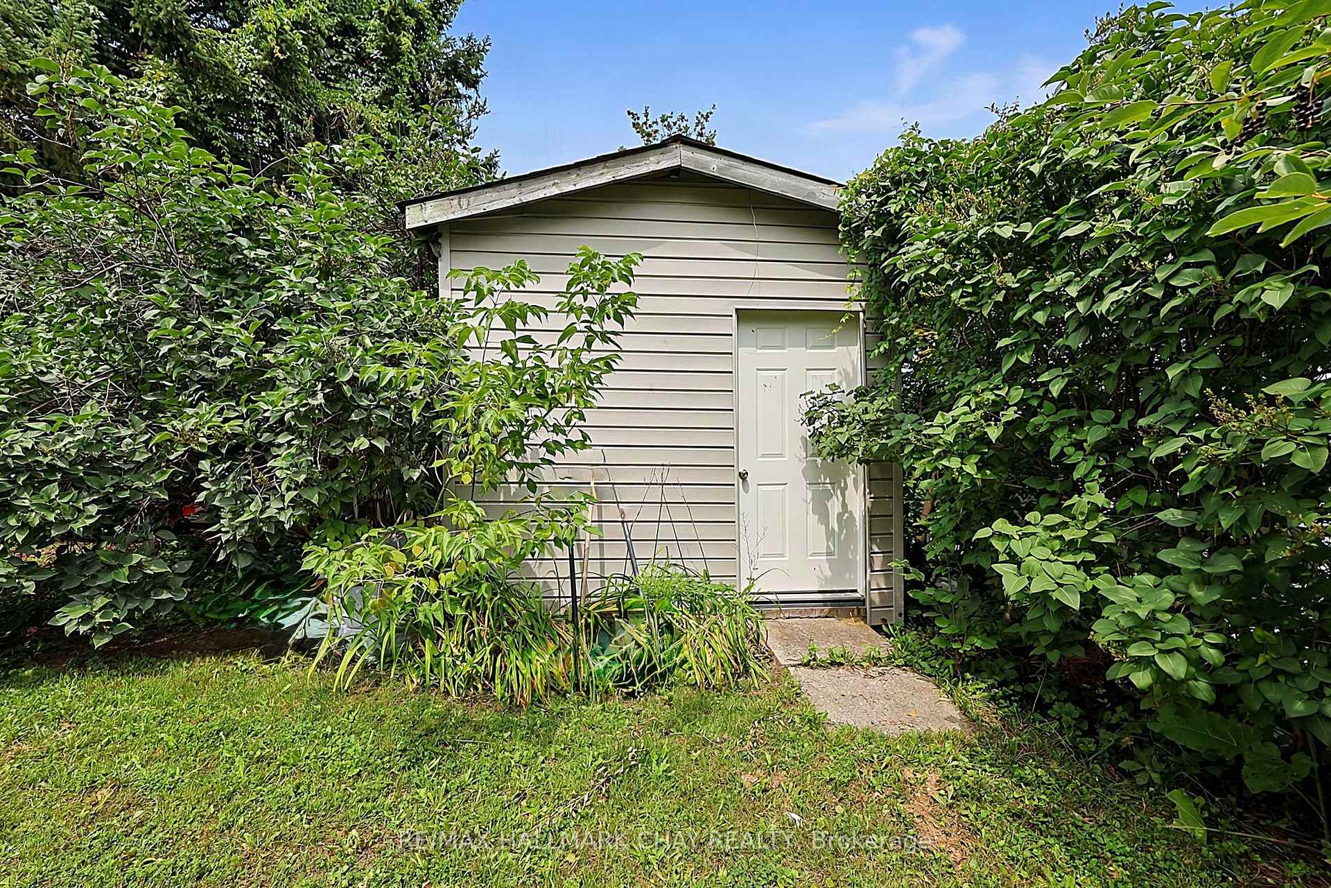 Photo 34 of 133 Daphne Crescent, Barrie, Cundles East — HOMEH