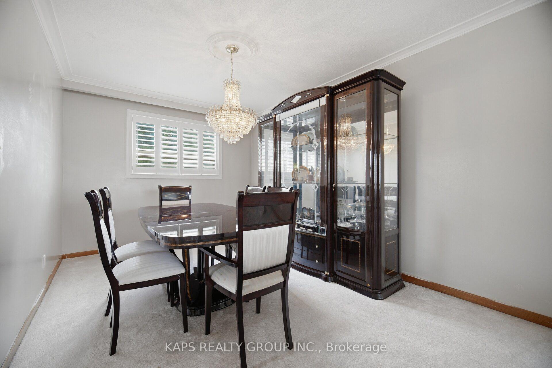 Photo 10 of 43 Donofree Road, North York, Maple Leaf — HOMEH