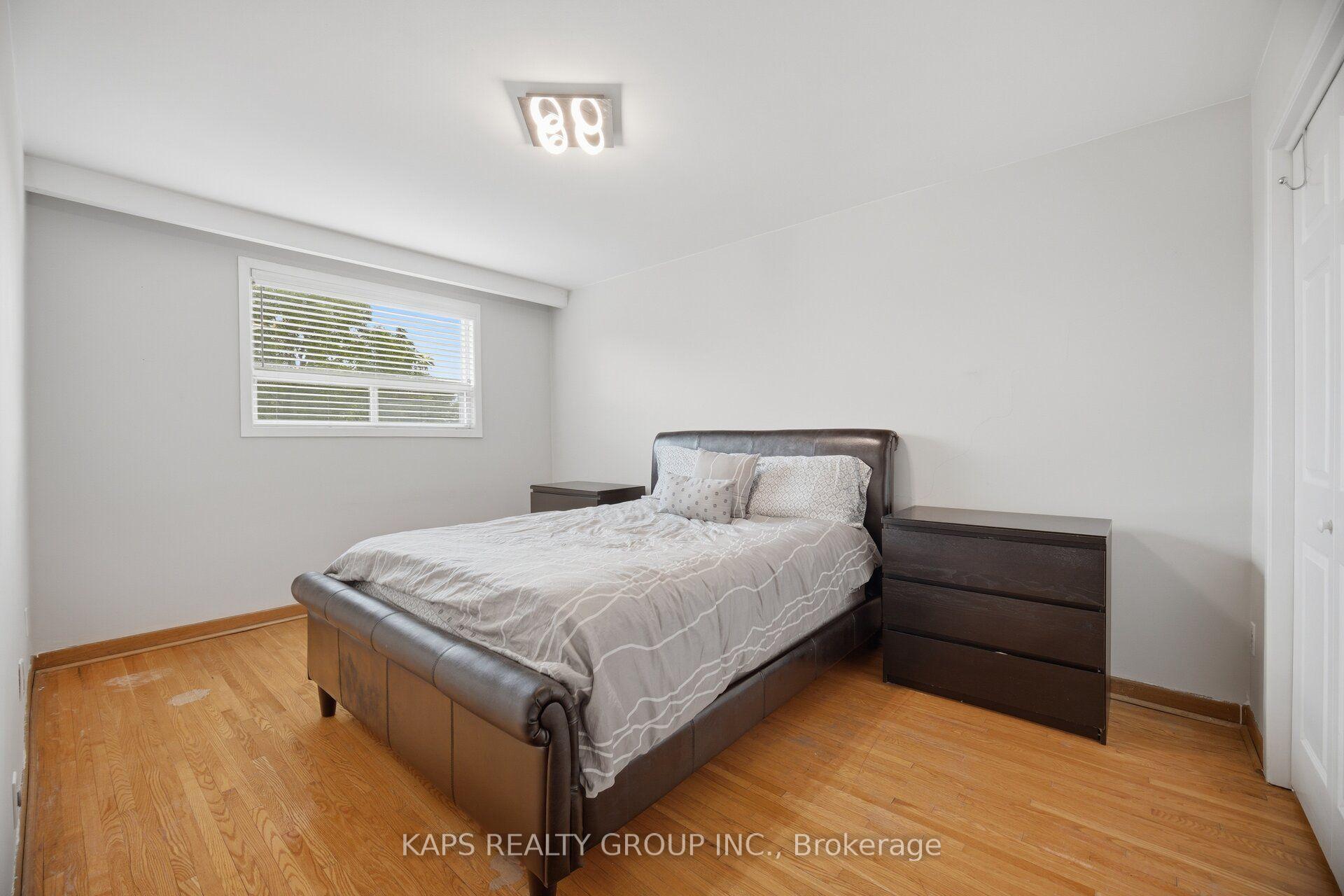 Photo 18 of 43 Donofree Road, North York, Maple Leaf — HOMEH