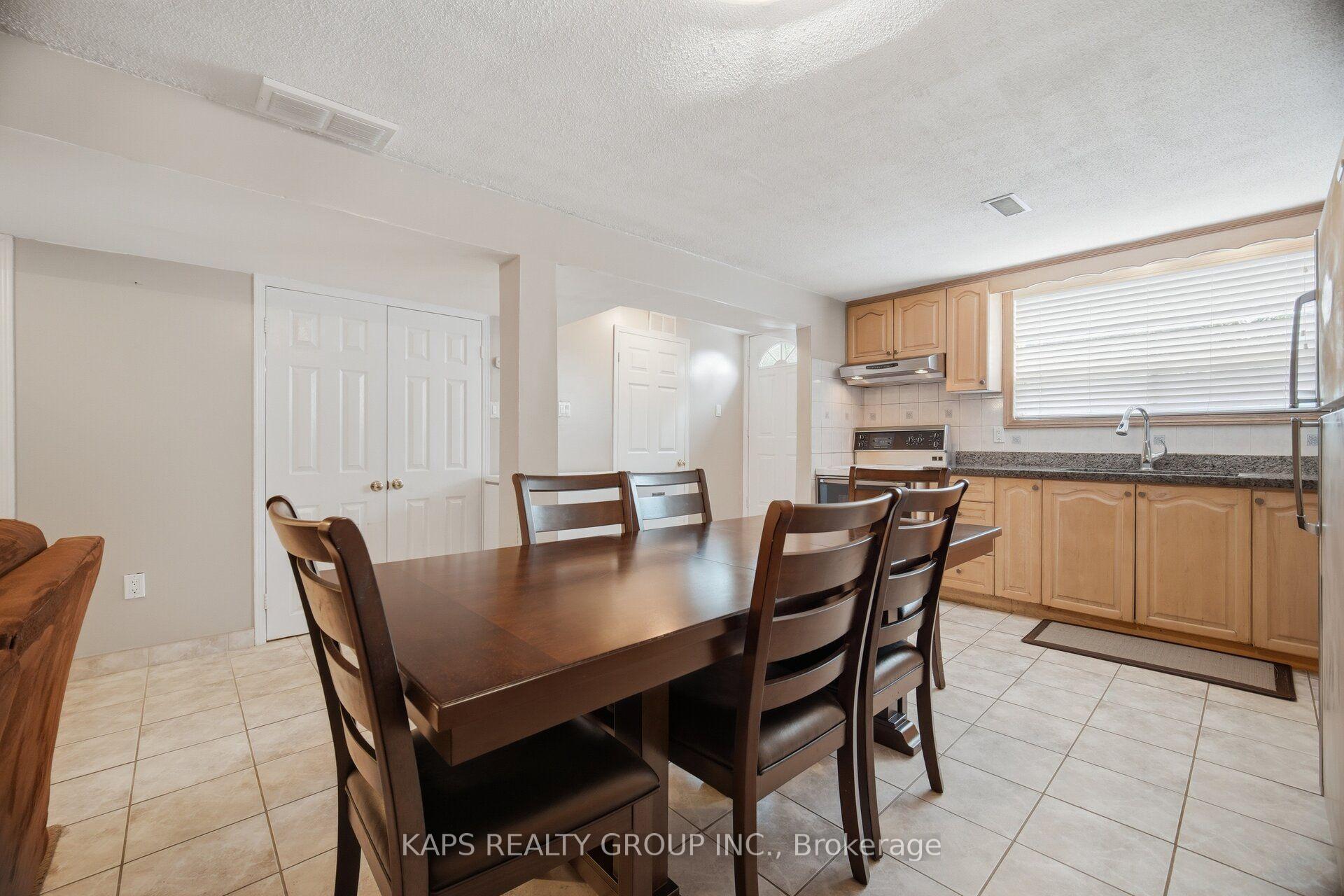 Photo 48 of 43 Donofree Road, North York, Maple Leaf — HOMEH