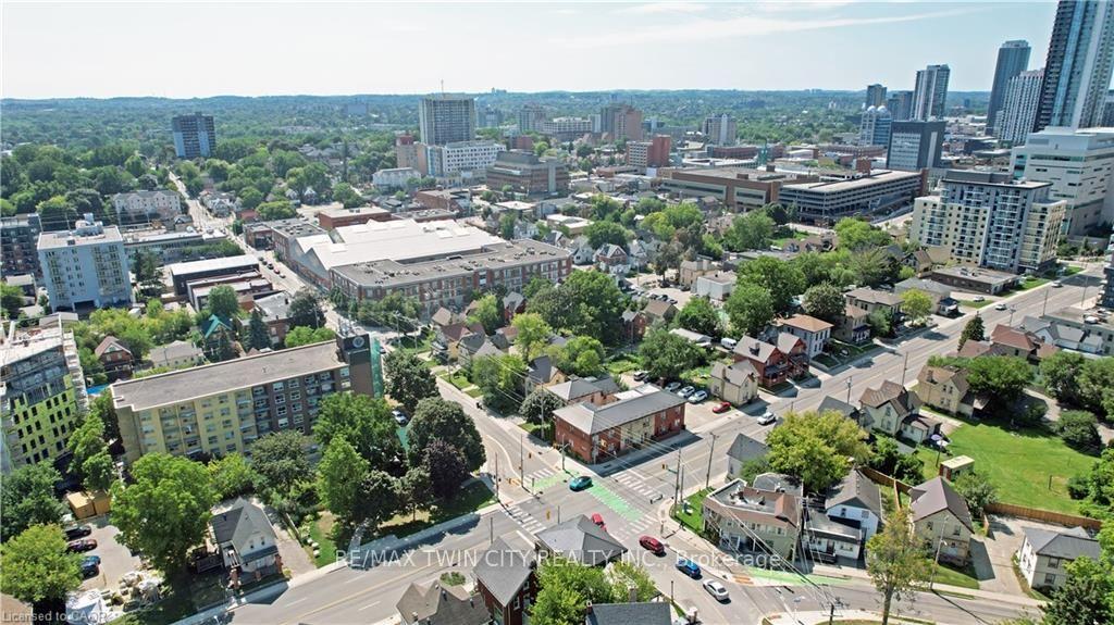 Photo 19 of 116 Weber Street E, Kitchener, King East — HOMEH