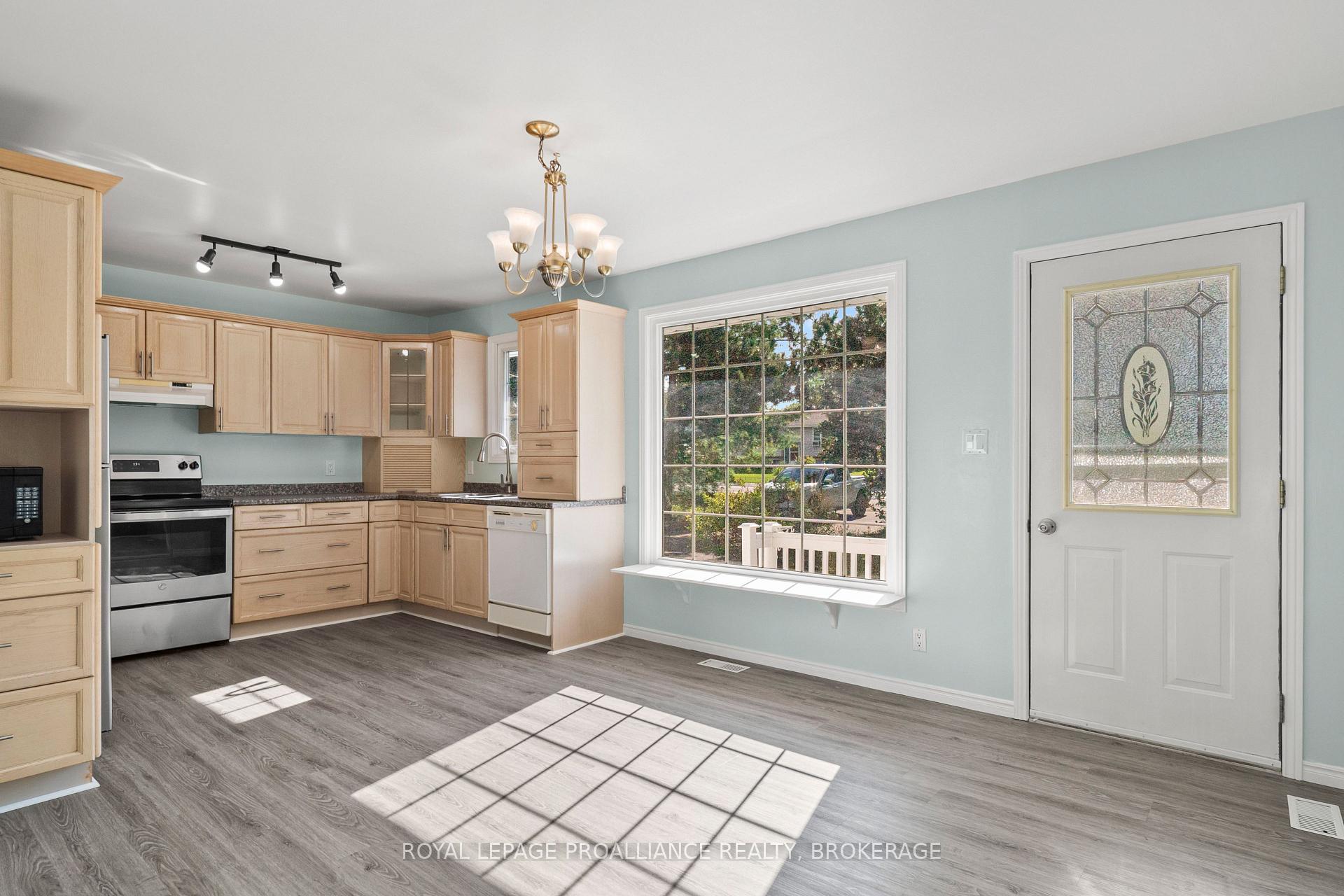 Photo 7 of 19 Millhaven Road, Loyalist, Odessa — HOMEH