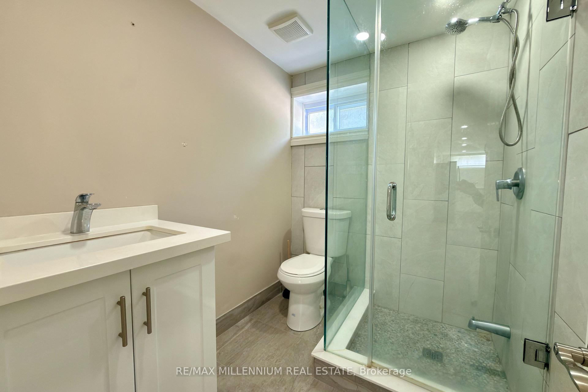 Photo 6 of 72 Hadrian Avenue, Etobicoke, Elms-Old Rexdale — HOMEH