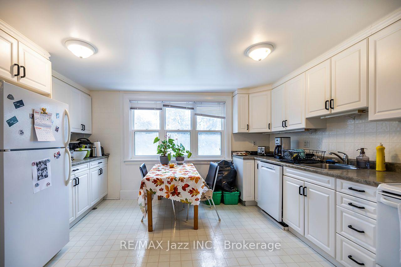 Photo 11 of 97 Adelaide Avenue, Oshawa, O'Neill — HOMEH