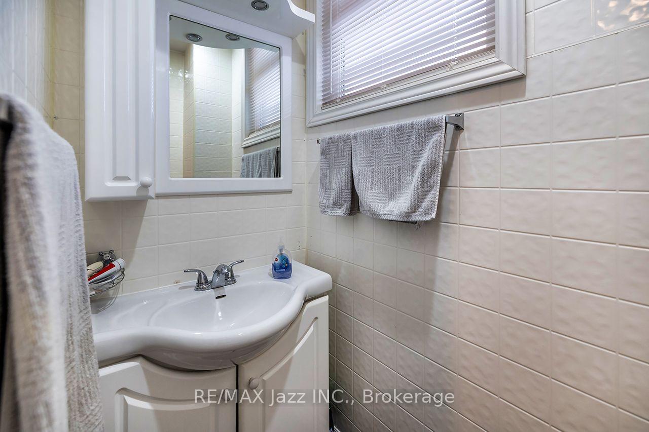 Photo 20 of 97 Adelaide Avenue, Oshawa, O'Neill — HOMEH