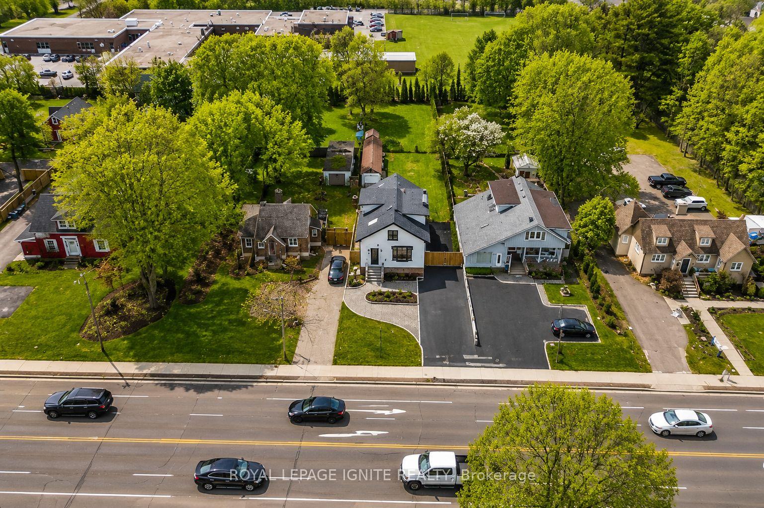 Photo 2 of 515 Kingston Road W, Ajax, Central West — HOMEH