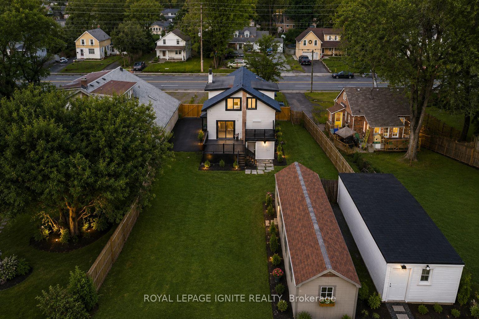 Photo 3 of 515 Kingston Road W, Ajax, Central West — HOMEH