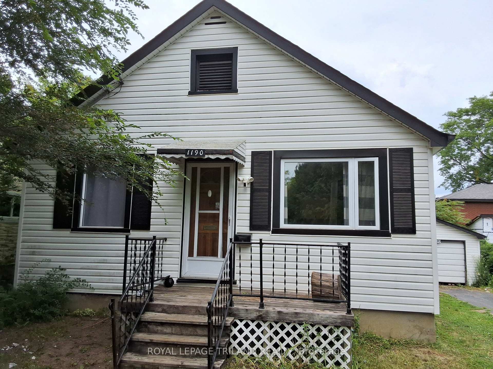 Photo 2 of 1190 Huron Street, London, East A — HOMEH